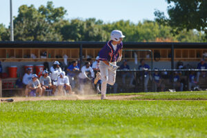 Ruben Alvarez running on the baseball field